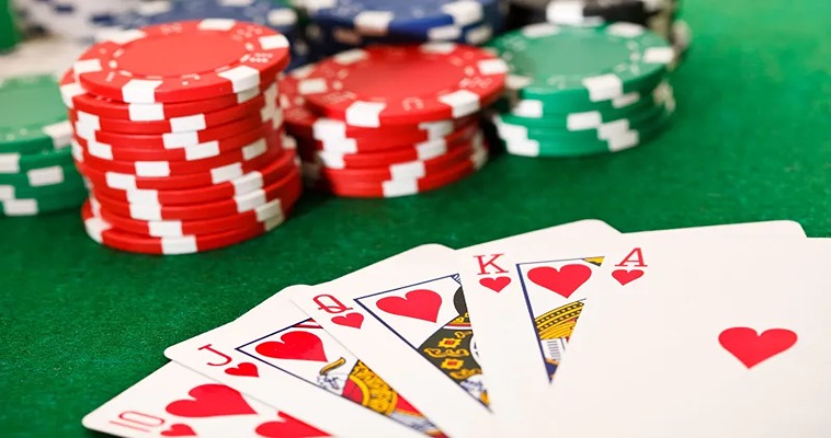 Khám Phá Bí Mật Trò Chơi Poker Tại TYPHU88 Để Trở Thành Cao Thủ 2 Khám Phá Bí Mật Trò Chơi Poker Tại TYPHU88 Để Trở Thành Cao Thủ